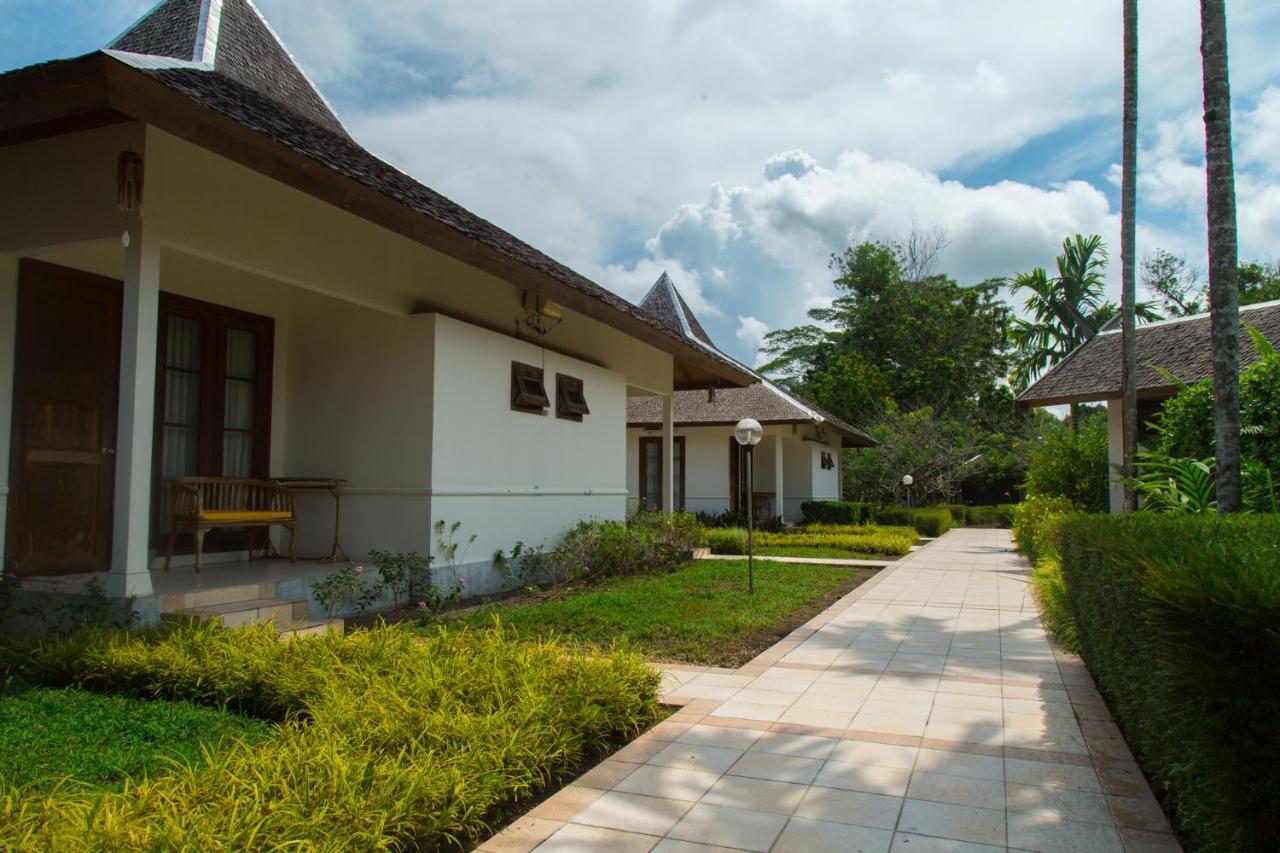 Rungan Sari Meeting Center&Resort Guhung Bagian luar foto