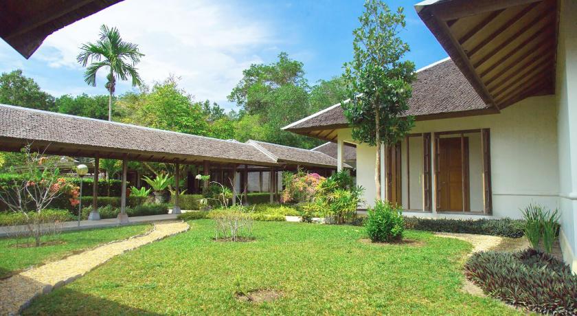 Rungan Sari Meeting Center&Resort Guhung Bagian luar foto