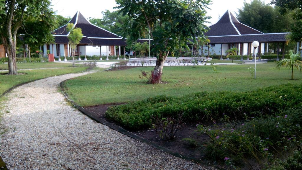 Rungan Sari Meeting Center&Resort Guhung Bagian luar foto